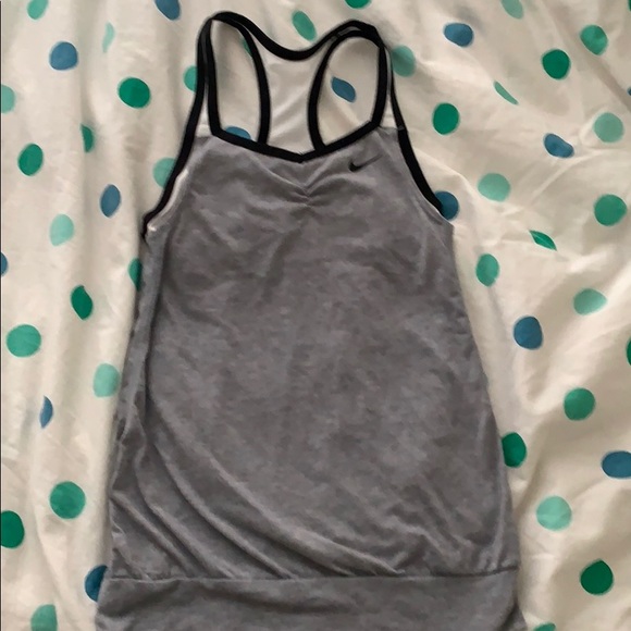 Nike Tank Bundle!! - Picture 6 of 10